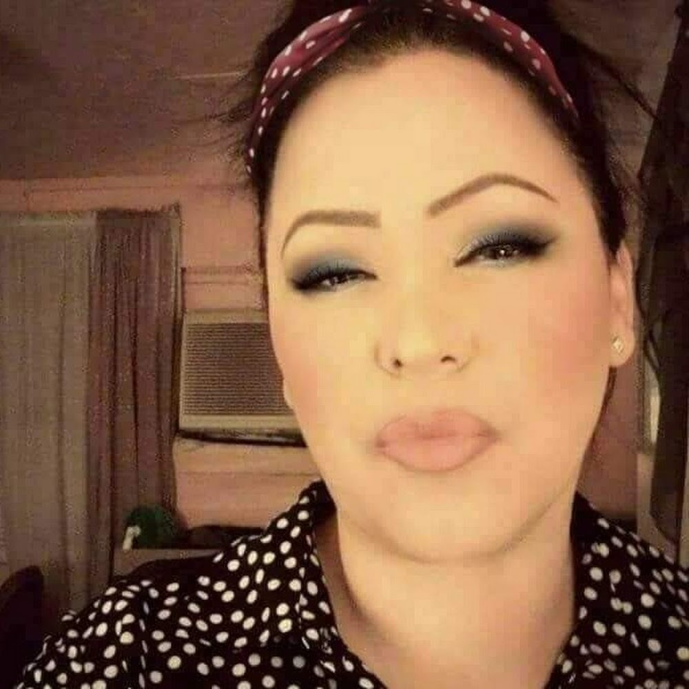 Meet your Posher, Raquela